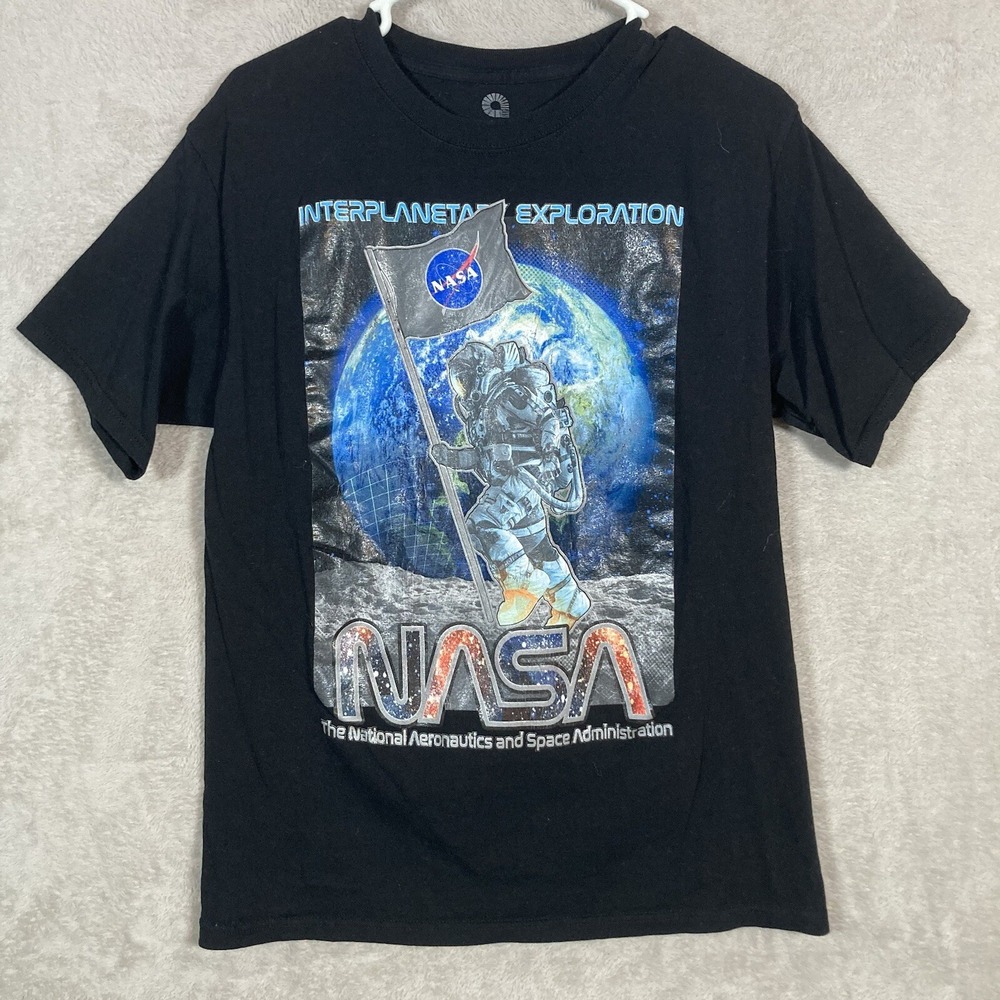 Akademiks NASA Graphic T-Shirt Mens Medium Black Interplanetary Exploration Tee‎